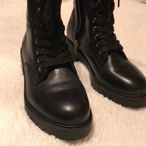 New Steve Madden New Black LeatherBooties  Combat Lace BOOTS Gorgeous Size 9